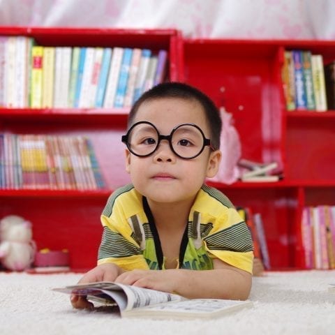 Дислексия у детей: как помочь ребёнку научиться читать и писать?