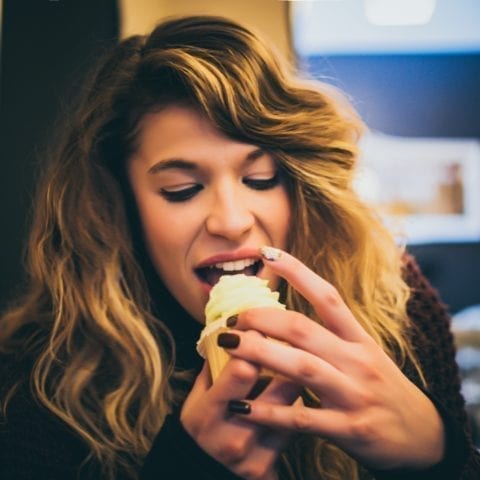What is Binge Eating Disorder? 19 Signs & Symptoms For This Dangerous Condition