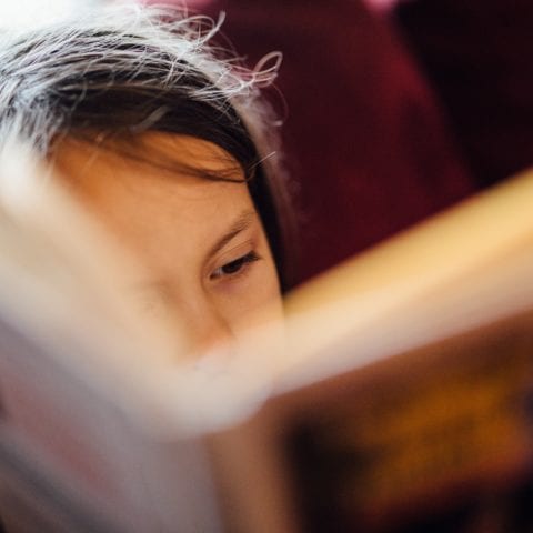 Почему детям важно читать книги?